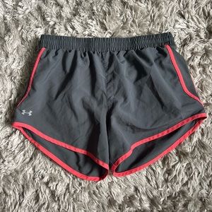 Grey shorts with pink outline